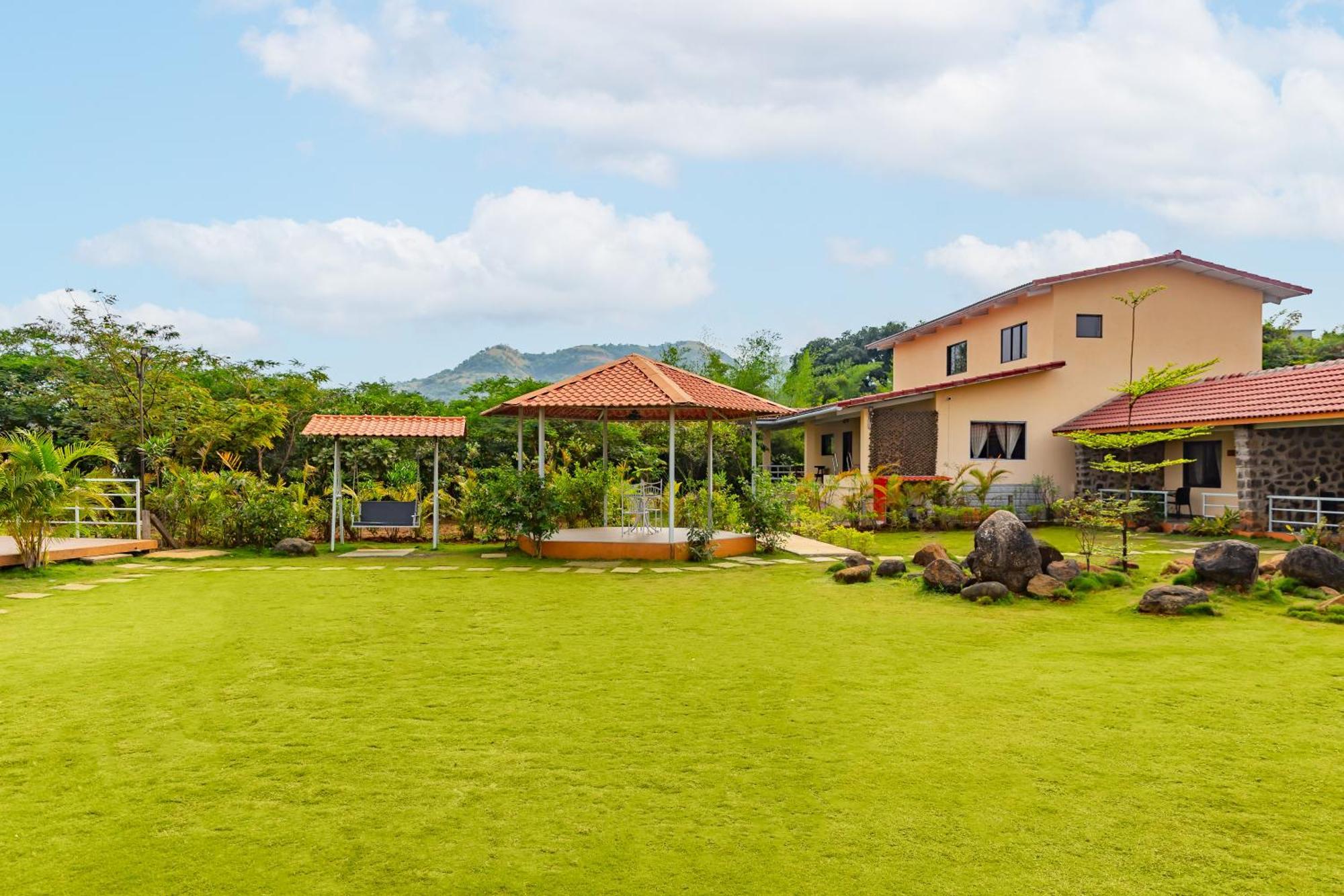 Casa Amora Lonavala Esterno foto
