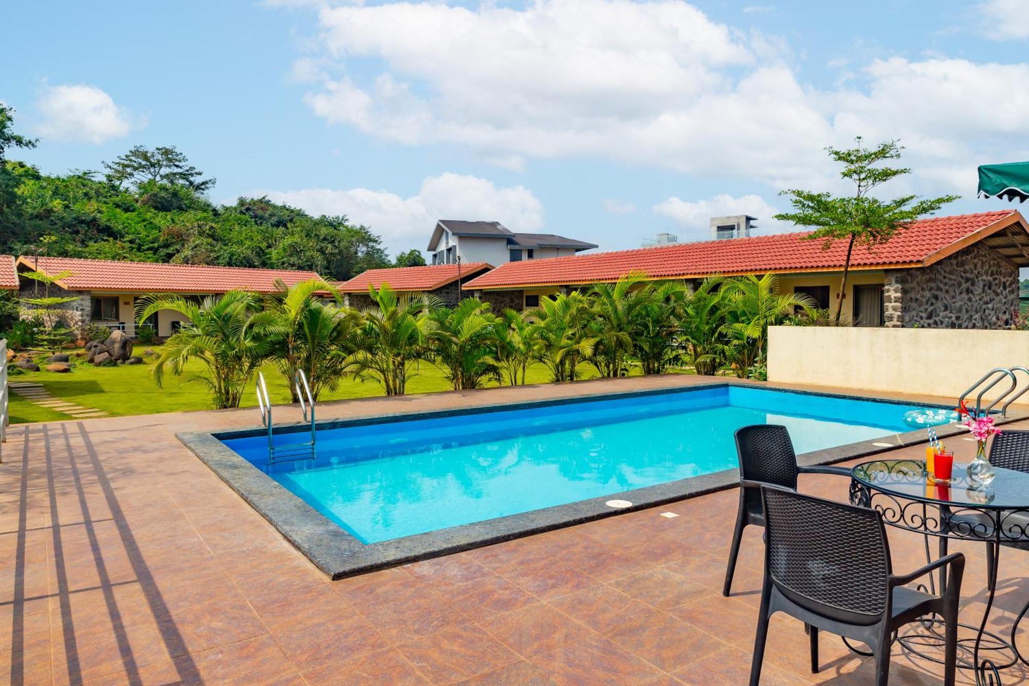 Casa Amora Lonavala Esterno foto