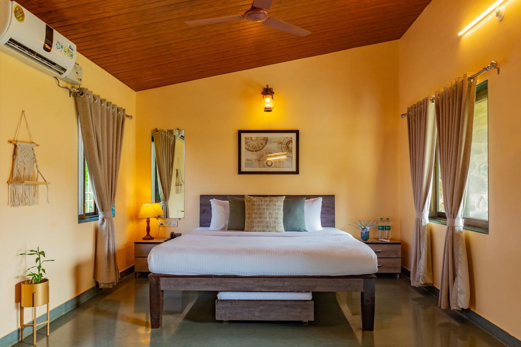 Casa Amora Lonavala Esterno foto